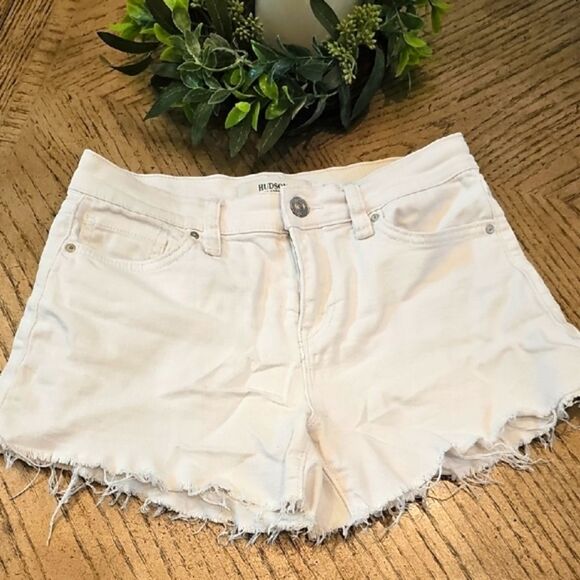 Hudson Jeans White Frayed Denim Shorts Size 25 - Picture 1 of 11